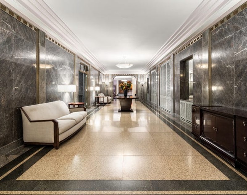 Apartamentul de lux cumpărat de Giorgio Armani  cu 17,5 milioane de dolari. Designerul mai are unul la fel