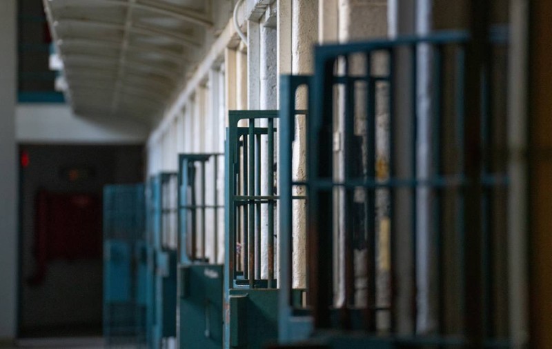 Cum a reușit un pușcăriaș din Penitenciarul Târgu Jiu să intre în sistemul informatic al închisorii, să taie din pedepse și să fure bani. Explicațiile ANP