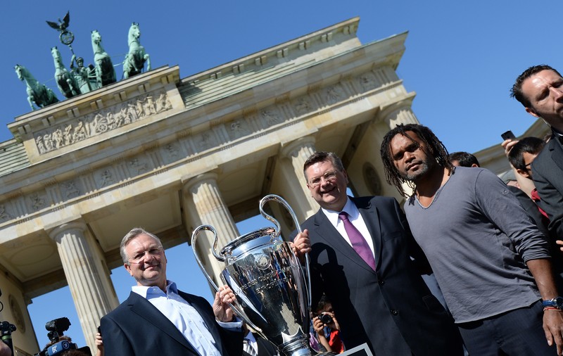 Berlinul fierbe înaintea finalei Ligii Campionilor! Trofeul a ajuns în Capitala Germaniei / GALERIE FOTO