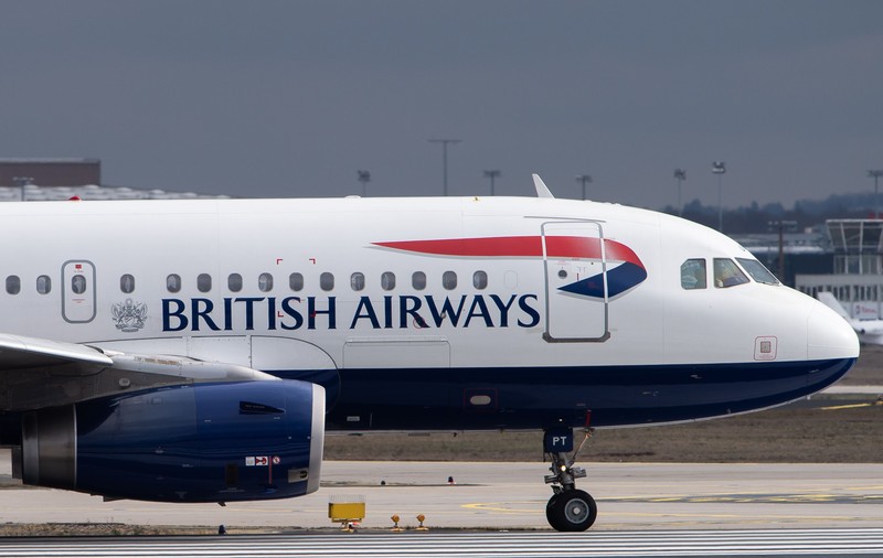 Anchetă la British Airways. O stewardesă s-a oferit să întrețină relații intime cu pasagerii în timpul zborurilor
