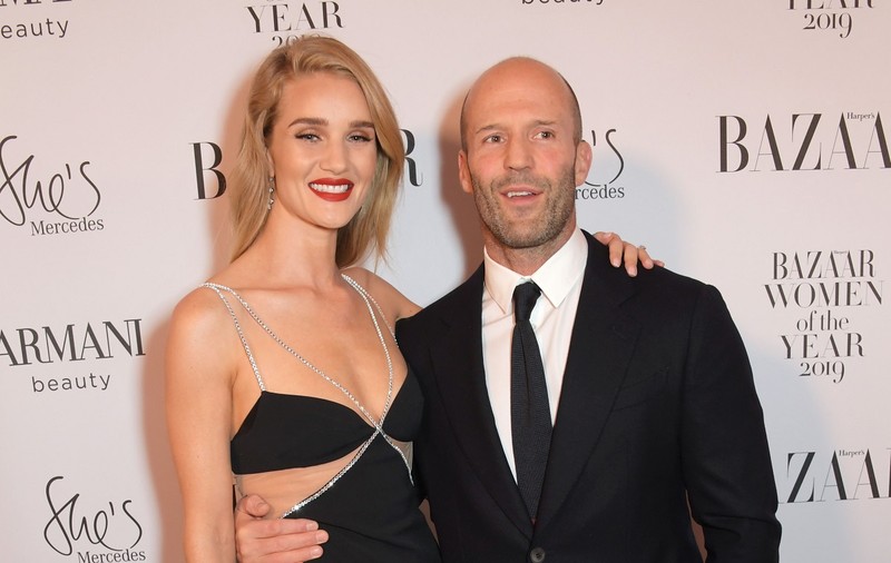 Rosie Huntington-Whiteley e însărcinată. Jason Statham va deveni tată pentru a doua oară