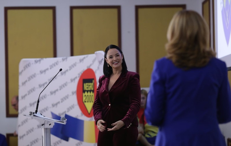 VIDEO/ Andreea Marin putea fi "Zâna handbalului", dacă nu se lăsa de sport! “Eram inter stânga și căpitan de echipă”