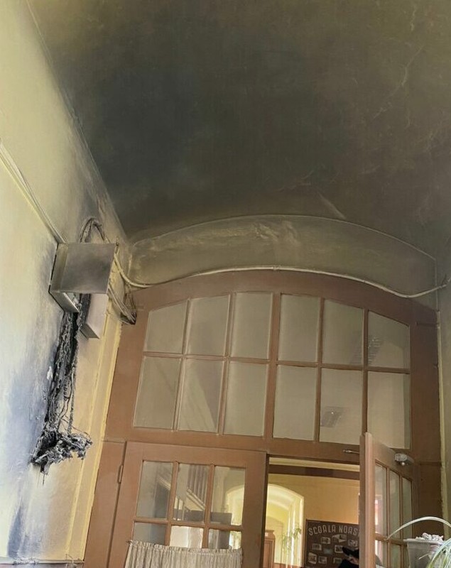 Incendiu la un liceu din Sibiu, după ce panoul electric a luat foc. Peste 200 de elevi și profesori, evacuați