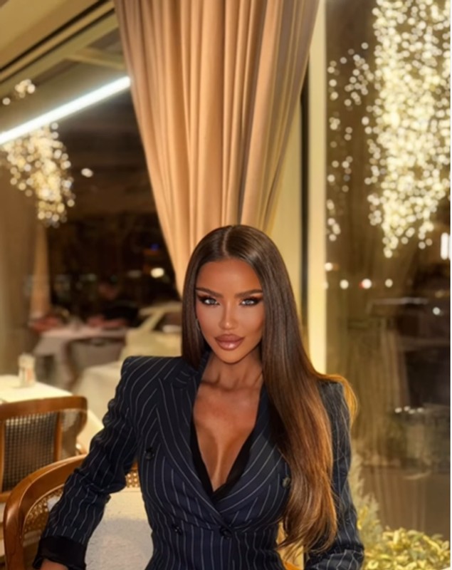 Ce este dieta „Colibri” cu care Bianca Drăgușanu își menține silueta de 7 ani. „Primele zile sunt mai dificile. Nu mă înfometez”