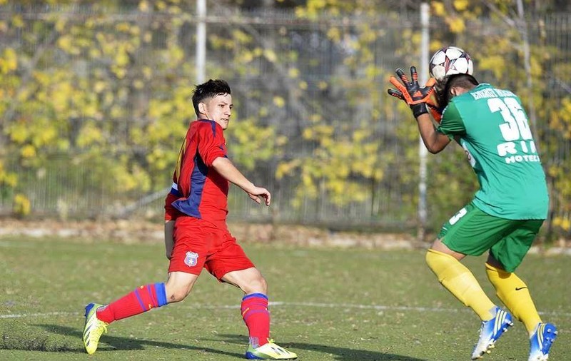 Prima reacție a lui Robert Vîlceanu după ce s-a pozat în tricoul rivalei Dinamo