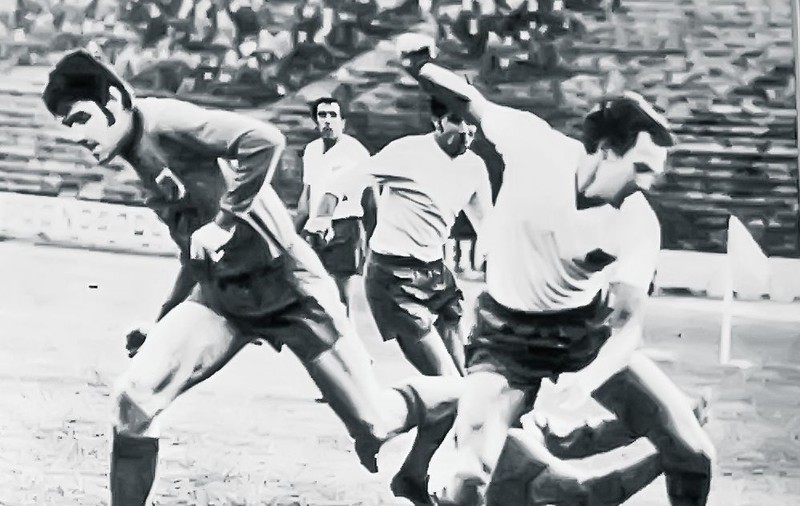Fostul căpitan al Stelei, Lajos Sătmăreanu, a vorbit despre victoriile roş-albaştrilor din Cupa Cupelor cu FC Barcelona:«Am petrecut în barul catalanilor»