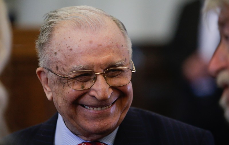 Ion Iliescu, interviu la 94 de ani: „Internetul e plin de meme-uri cu mine, că speranța moare penultima. Pe unele le apreciez, atâta timp cât au umor”