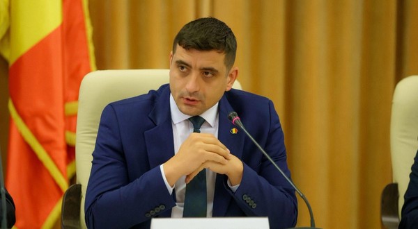 George Simion, în Parlamentul României, în timpul unei ședințe