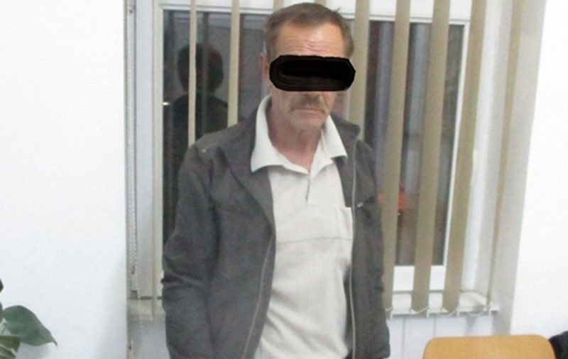 Căuta prin gunoaie în Timișoara, dar era căutat de poliția din Germania. Bărbat prins după ce aproape omorâse un localnic