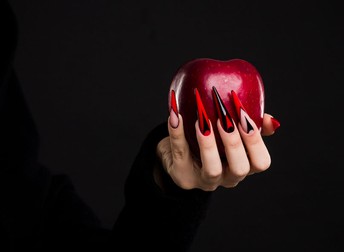Modele de manichiură pentru Halloween