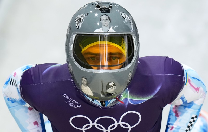 Un sportiv ucrainean a fost descalificat de la JO de iarnă fiindcă a purtat o cască în memoria eroilor ucraineni