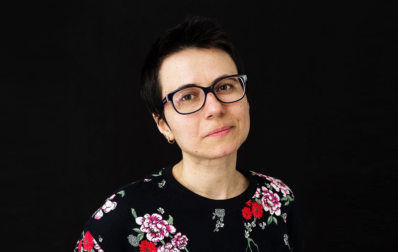 Interviu cu prozatoarea Lavinia Braniște: „Am fost o tocilară sinceră. Am crescut cu ideea că școala e importantă și că te salvează”