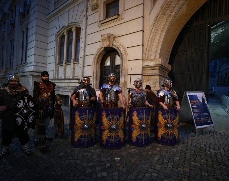 Noaptea Muzeelor 2023. Cozi de sute de metri la cele mai importante obiective culturale din București. FOTO