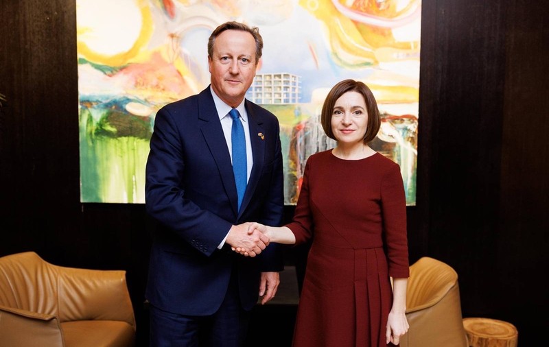 David Cameron, noul ministru britanic de Externe, la Chişinău după vizita în Ucraina: „Moldova face față agresiunii hibride din partea Rusiei”