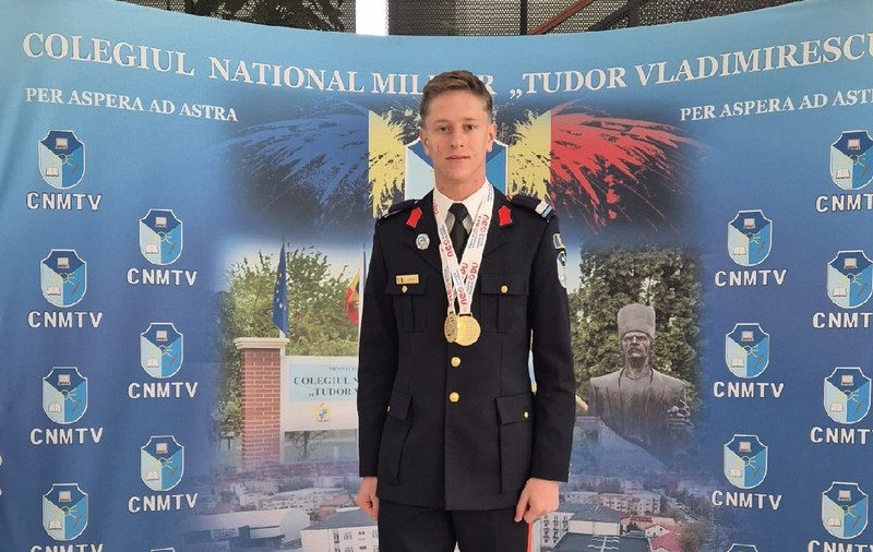 Un elev din Craiova a fost premiat cu două medalii de aur la Olimpiada Internațională NEO Science din SUA