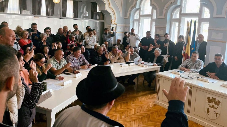 Consiliul local din Săliște, Sibiu, a zis „nu” proiectului minier de 400 de milioane de euro privind exploatarea de magneziu. Sursa foto: Facebook / Mihai Goțiu