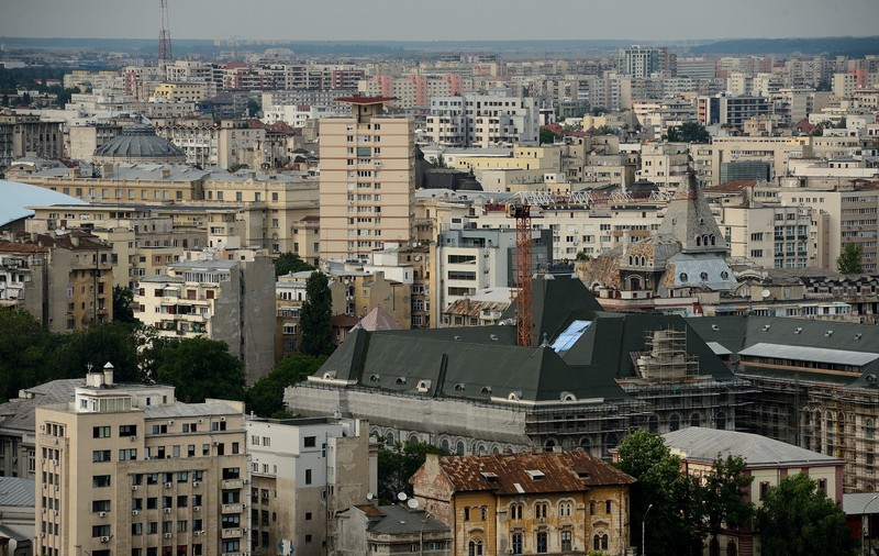 Aproape 800 de blocuri din București, fără apă caldă și căldură. Când se vor remedia avariile