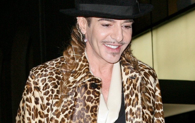 DAT AFARĂ de la DIOR, designerul John Galliano REVINE în modă! UNDE?