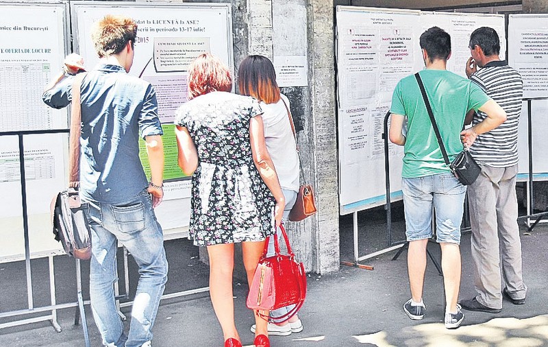 Săptămână aglomerată în unitățile de învățământ | Unii, cu înscrierea, alții, cu repartizarea