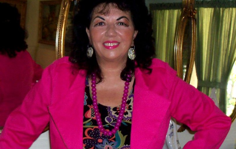 Carmen Harra, răsfățată cu cadouri scumpe încă de la început de an. Ceas de lux și mașină nouă