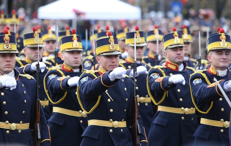 Parada militară de 1 decembrie 2019. Peste 4.000 de militari au defilat pe sub Arcul de Triumf