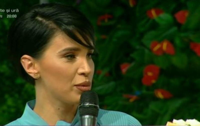 Adelina Pestrițu a decis când își botează fetița. N-a născut încă, dar a stabilit deja