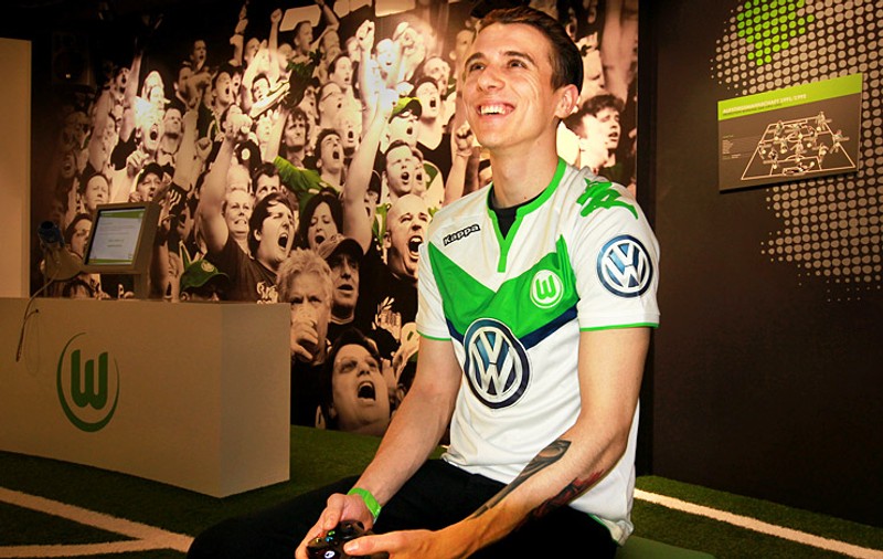 Wolfsburg investește în E-Sports. Nemții au transferat un as al jocurilor pe calculator. “Vrem să realizăm o legătură între fotbalul real și cel virtual”