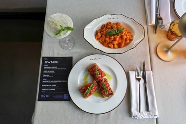 Bucureștiul, pus pe masă la preț fix. Tur de forță prin restaurantele de la Bucharest Food Week