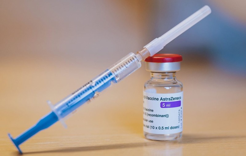Spania a reluat vaccinările cu AstraZeneca