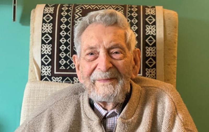 A murit cel mai bătrân bărbat din lume, la 112 ani. Un român a rămas liderul veteranilor
