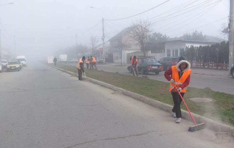 Autointitulata „capitală verde a României", poluată cu praf