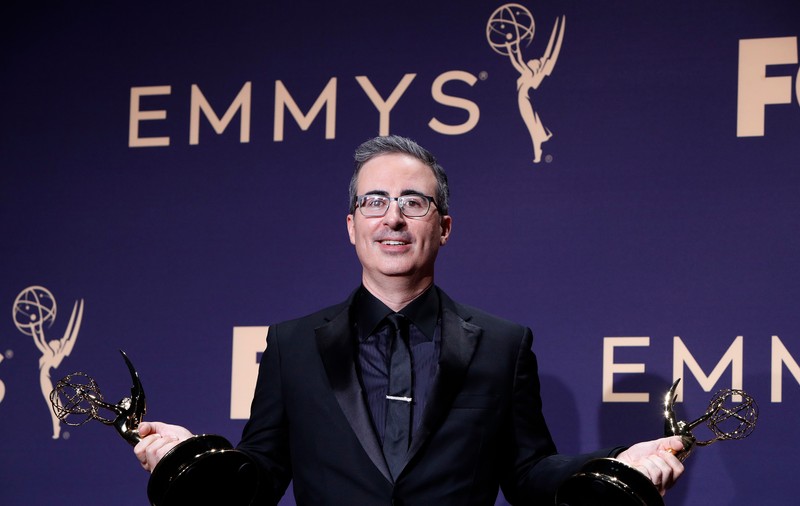 John Oliver, interviu pentru Libertatea și alți 7 jurnaliști din lume. Ce spune despre pandemie, plecarea lui Trump și provocările de a scrie comedie în aceste vremuri
