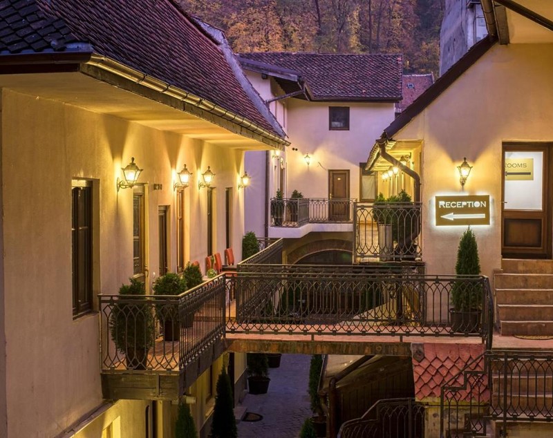 Imagini cu hotelul de trei stele din Brașov al Simonei Halep. Prețurile la cazarea în clădirea istorică din secolul al XIX-lea cresc pe perioada verii