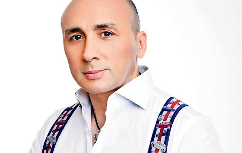 INCREDIBIL! Marcel Pavel MĂNÂNCĂ sarmale DE TE SPERII