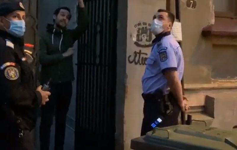 Moment muzical inițiat de ARCEN în cartierul armenesc, oprit de polițiști: „Nu suntem în Italia! Daţi mai încet!”