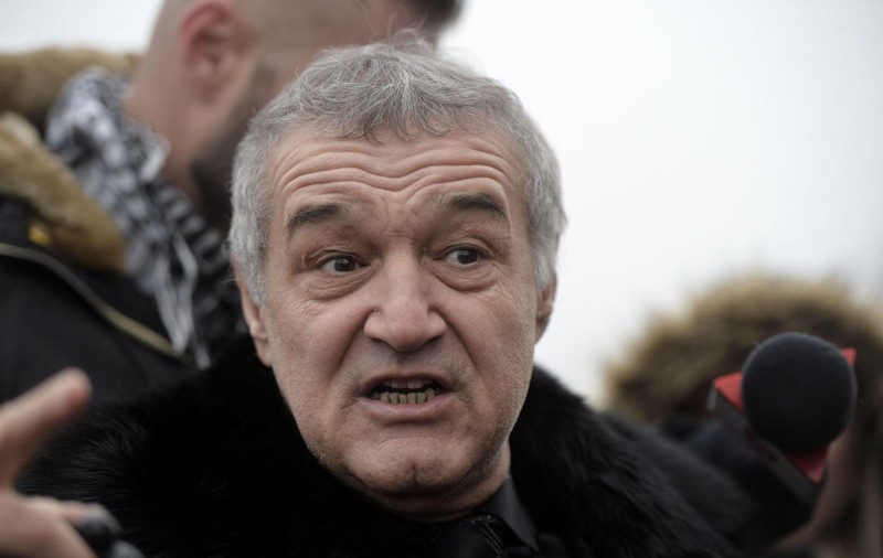 Suma fabuloasă pe care a donat-o Gigi Becali pentru Catedrala Mântuirii Neamului! S-a lăudat chiar înainte de slujba de sfințire