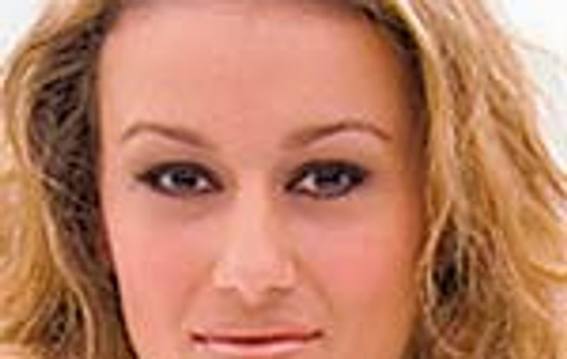 Raluca Sandu a lovit doua masini intr-o zi
