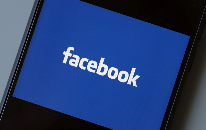 Facebook a lansat Portal, un dispozitiv pentru apeluri video