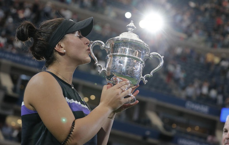 Curg felicitările pentru Bianca Andreescu: ”Ai sânge românesc, suntem mândre de tine!”. Ce cărți citește puștoaica de 19 ani