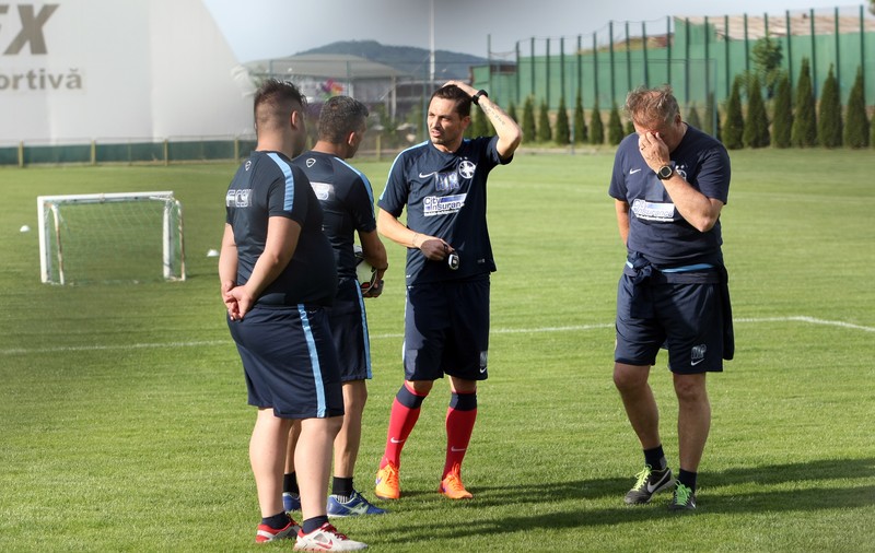 Steaua - Klagenfurt 4-5. ^Amical de coșmar pentru Rădoi. Campioana României a fost umilită de o echipă din liga a II-a, care a condus cu 3-0 la pauză. Țucudean a reușit dubla, iar Tudorie a marcat la debut
