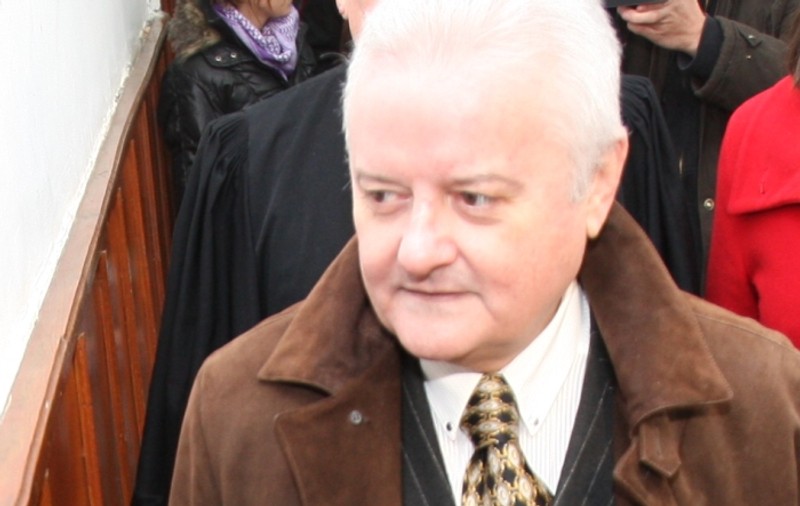 "I-am dat fiecare câte o mână, fără să încercăm s-o rupem"