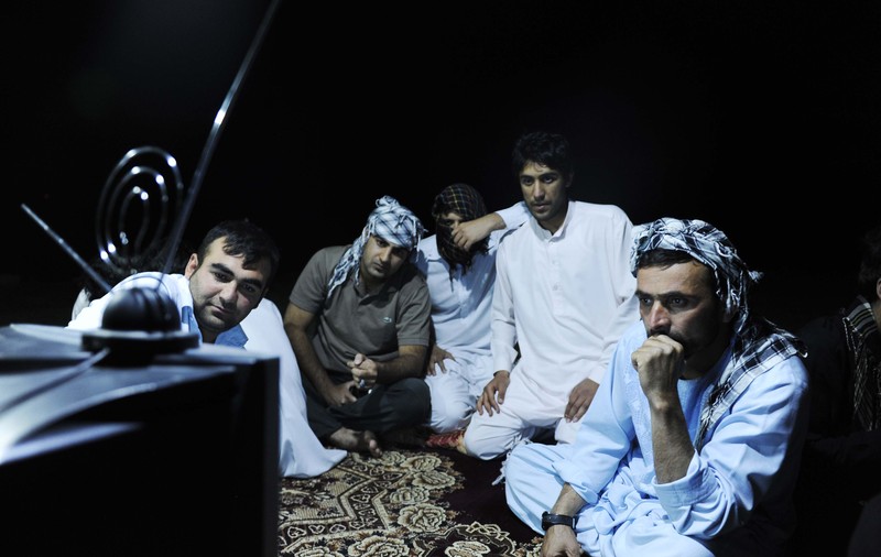 FOTO / Campionatul Mondial de Fotbal e rege în Afganistan! ^Chiar şi când e pană de curent
