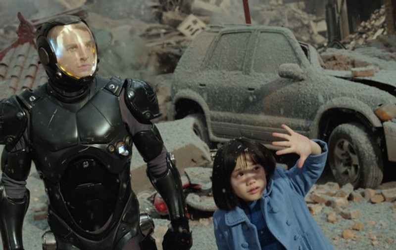 Cel mai tare FILM CU ROBOŢI şi MONŞTRI! Uite ce SF a spart BOX OFFICE-ul AMERICAN