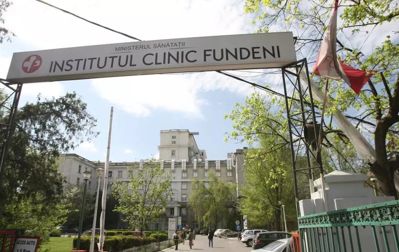 Spitalul Fundeni a rămas temporar fără apă, după o avarie. Autoritățile au trimis două cisterne cu apă până la remedierea defecțiunii