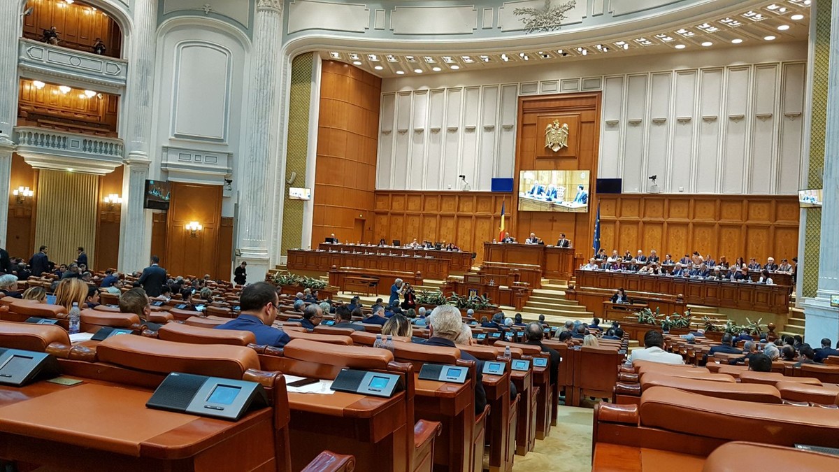 Inițiative inedite în Parlament