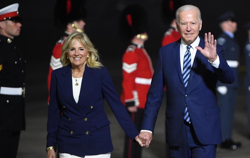 „America s-a întors”, a spus Joe Biden la sosirea în Europa. Avertismentul pentru Rusia
