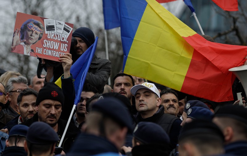 Respingerea Europei și întoarcerea la hatâr