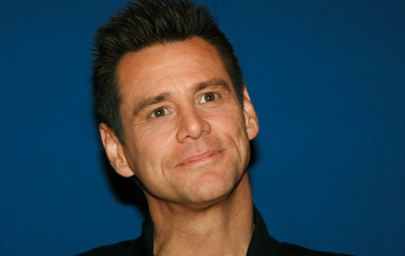 Este cunoscut ca TIPUL CEL HAIOS, dar asta NU E O GLUMĂ! Jim Carrey a trecut prin EXPERIENŢE EXTRASENZORIALE şi s-a întâlnit cu Dumnezeu!