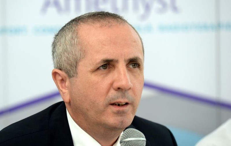 Preşedintele Colegiului Medicilor vrea  suspendarea cadrelor medicale care „prezintă teorii nevalidate ştiinţific”