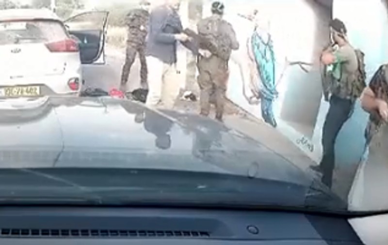 Teroriștii Hamas s-au filmat când aruncă grenade într-un adăpost în care se aflau israelieni: „Buncăr stropit cu sânge până în tavan”